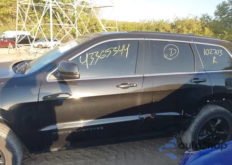 2015 Jeep Grand Cherokee Altitude z USA, uszkodzony, nr VIN 1C4RJFAG2FC102703